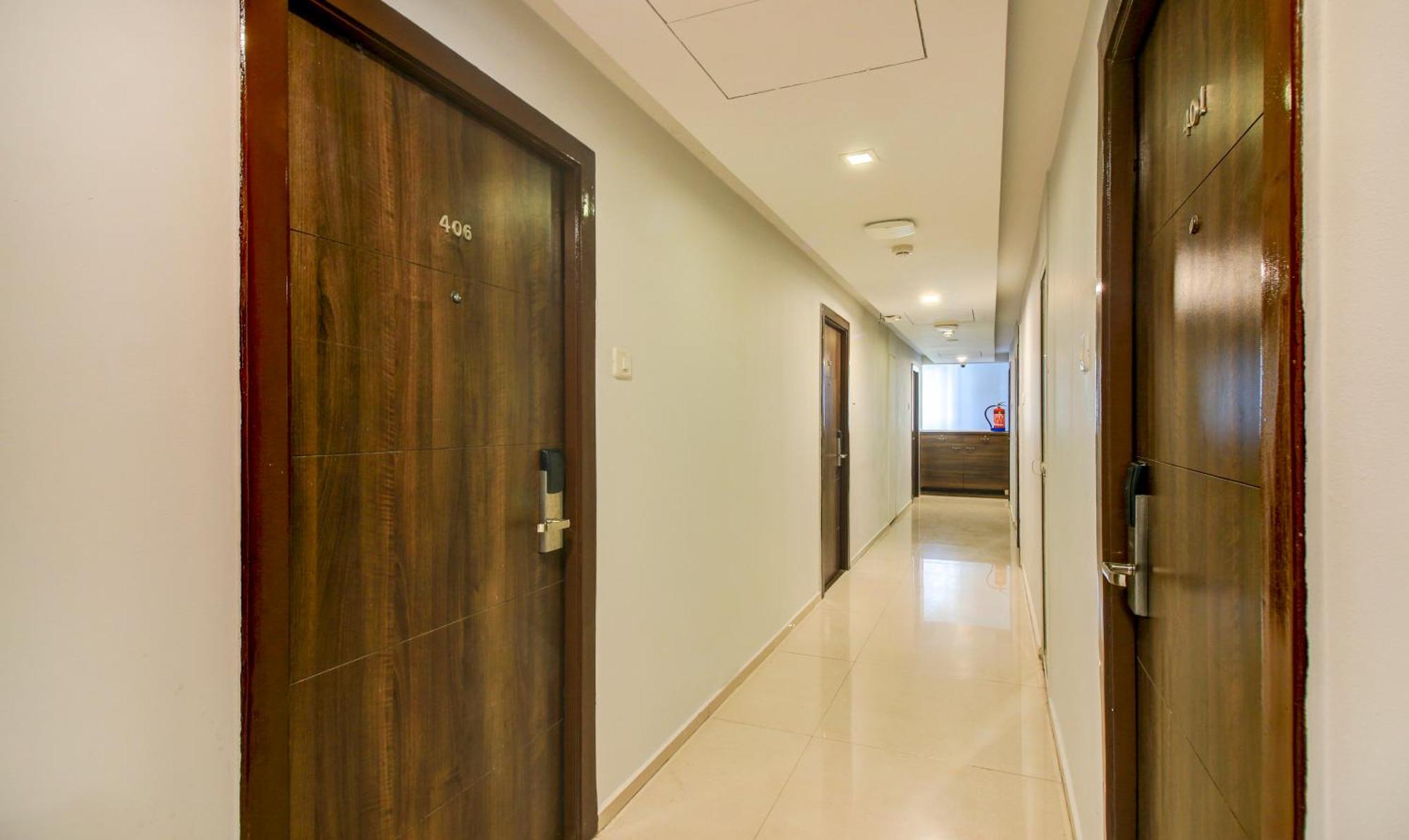 Hotel Aura - Near Malad Link Road Gorai Exterior foto