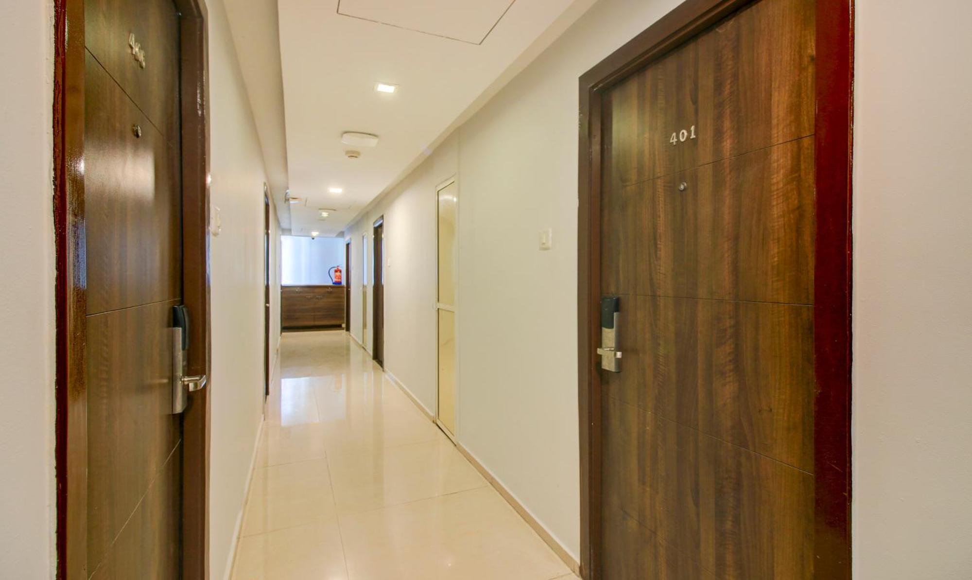 Hotel Aura - Near Malad Link Road Gorai Exterior foto